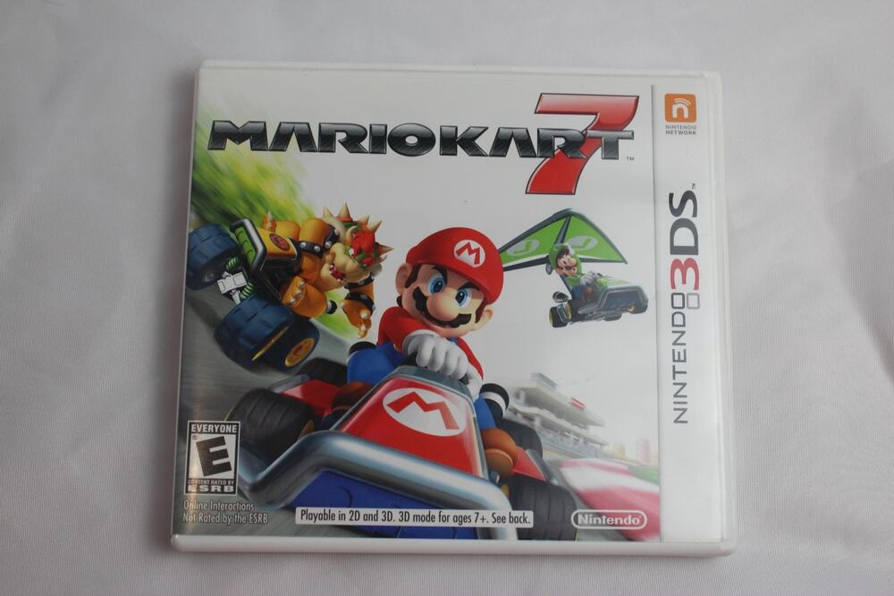 Nintendo Mario Kart 7 3DS Video Game CIB Complete In Box ESRB E For Everyone